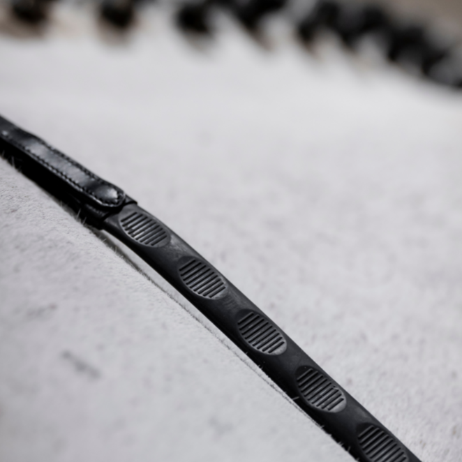 Horseware Ireland Thumb Grip Rubber Reins #colour_black