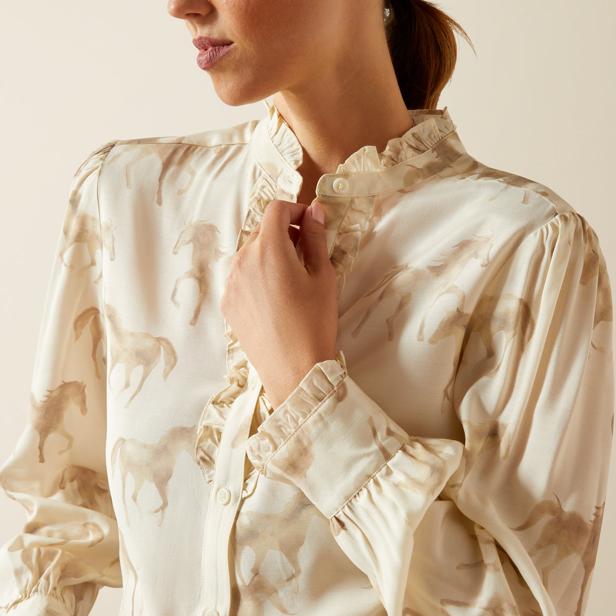 Ariat Women's Cricklade Blouse #colour_watercolor-horse-print