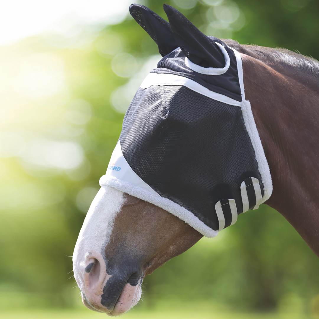 Shires FlyGuard Pro Field Strapazierfähige Fliegenmaske mit Ohren