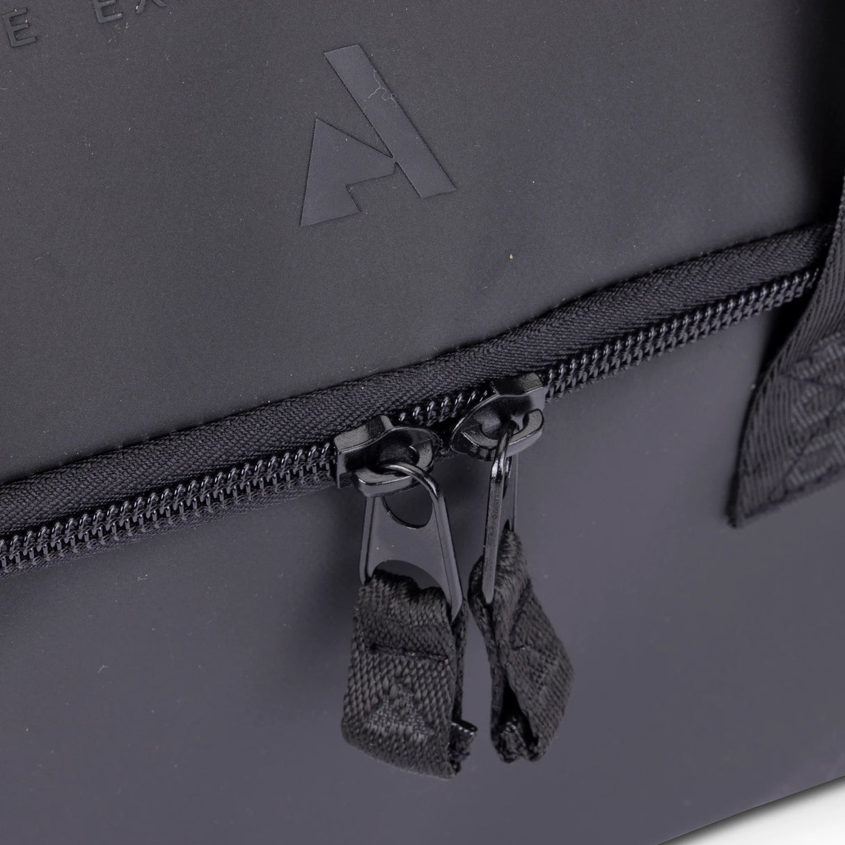 Shires Aubrion React Grooming Kit Bag