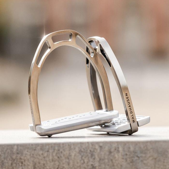 Waldhausen Aluminium Stirrup #colour_grey-metallic