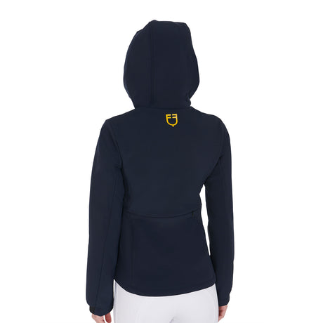Women's slim fit softshell jacket with concealed pockets