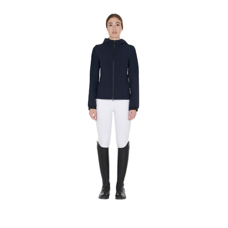 Women's slim fit softshell jacket with concealed pockets