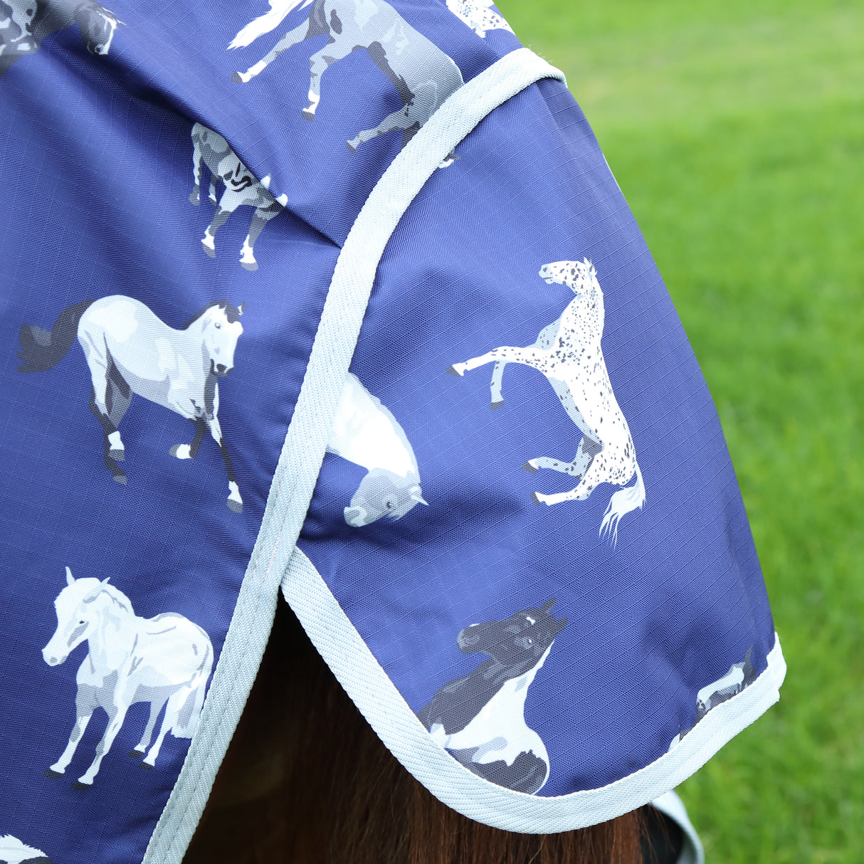 Bridleway Ontario Lite Turnout Rug #colour_navy-horse