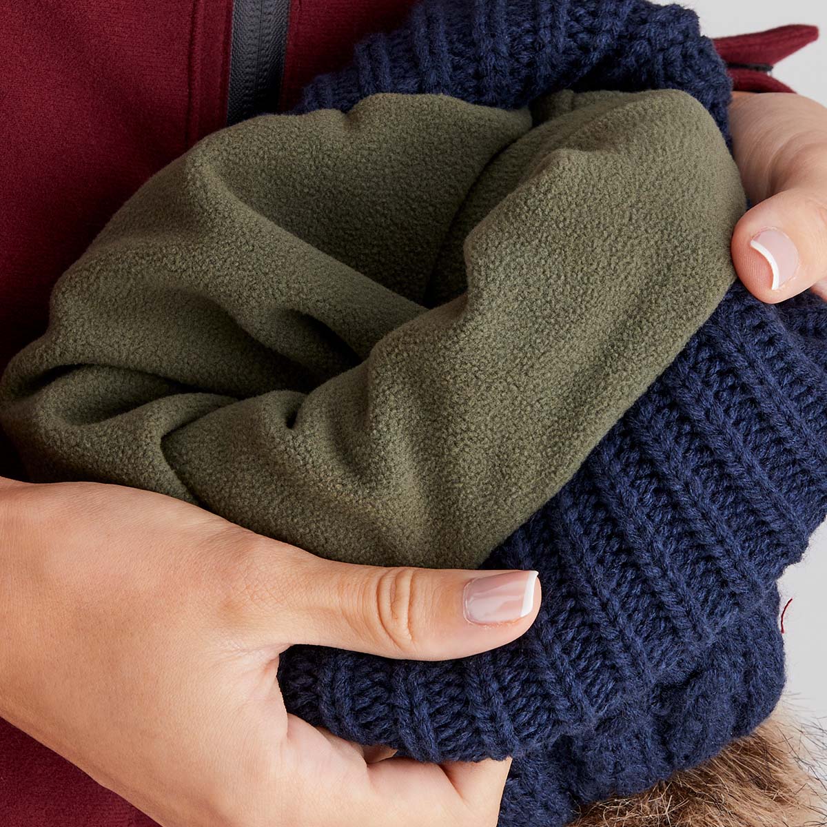 Ridgeline Nordic Fleck Bobble Hat #colour_navy